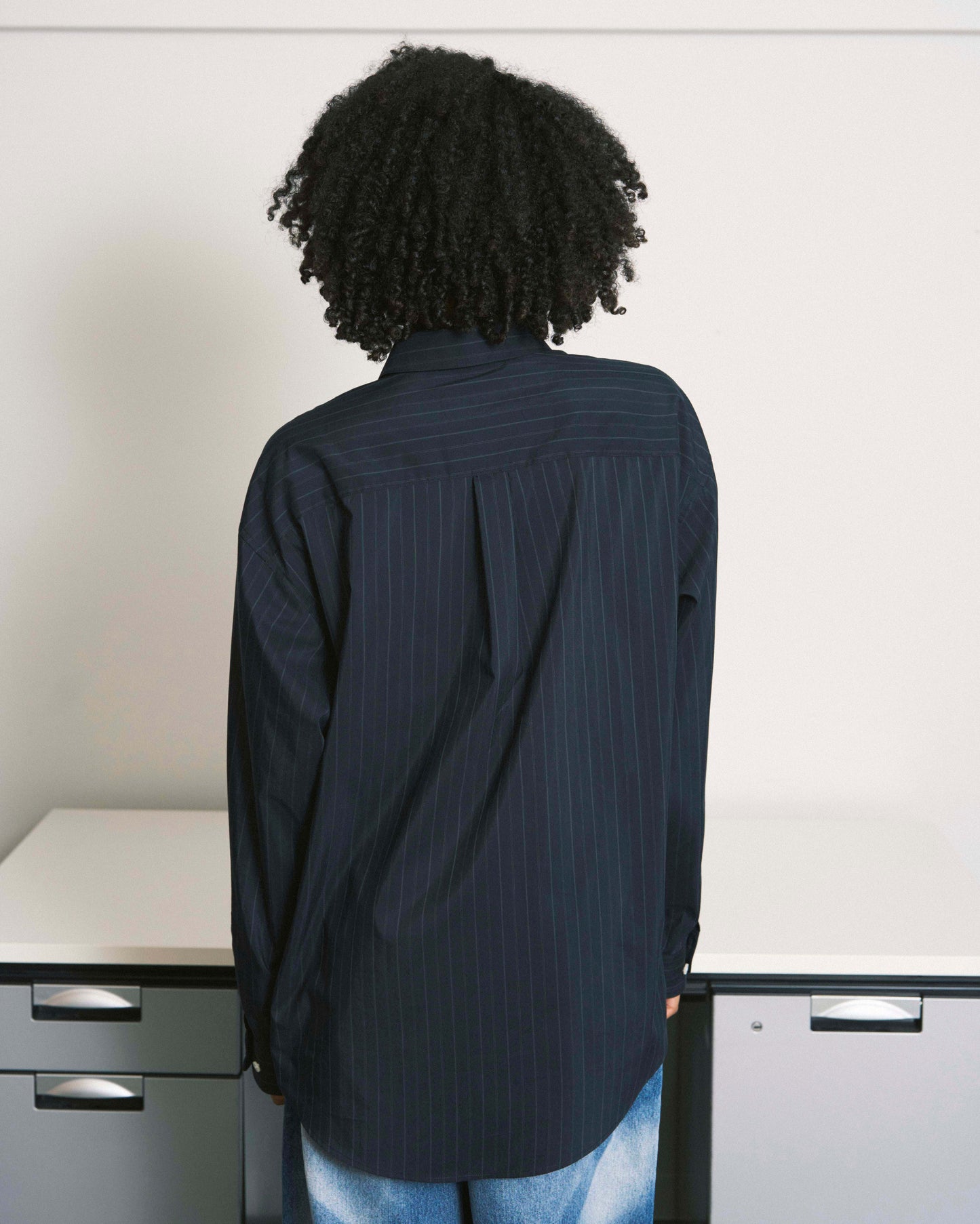 FLOATING HEART POPLIN SHIRT BLACK PINSTRIPE