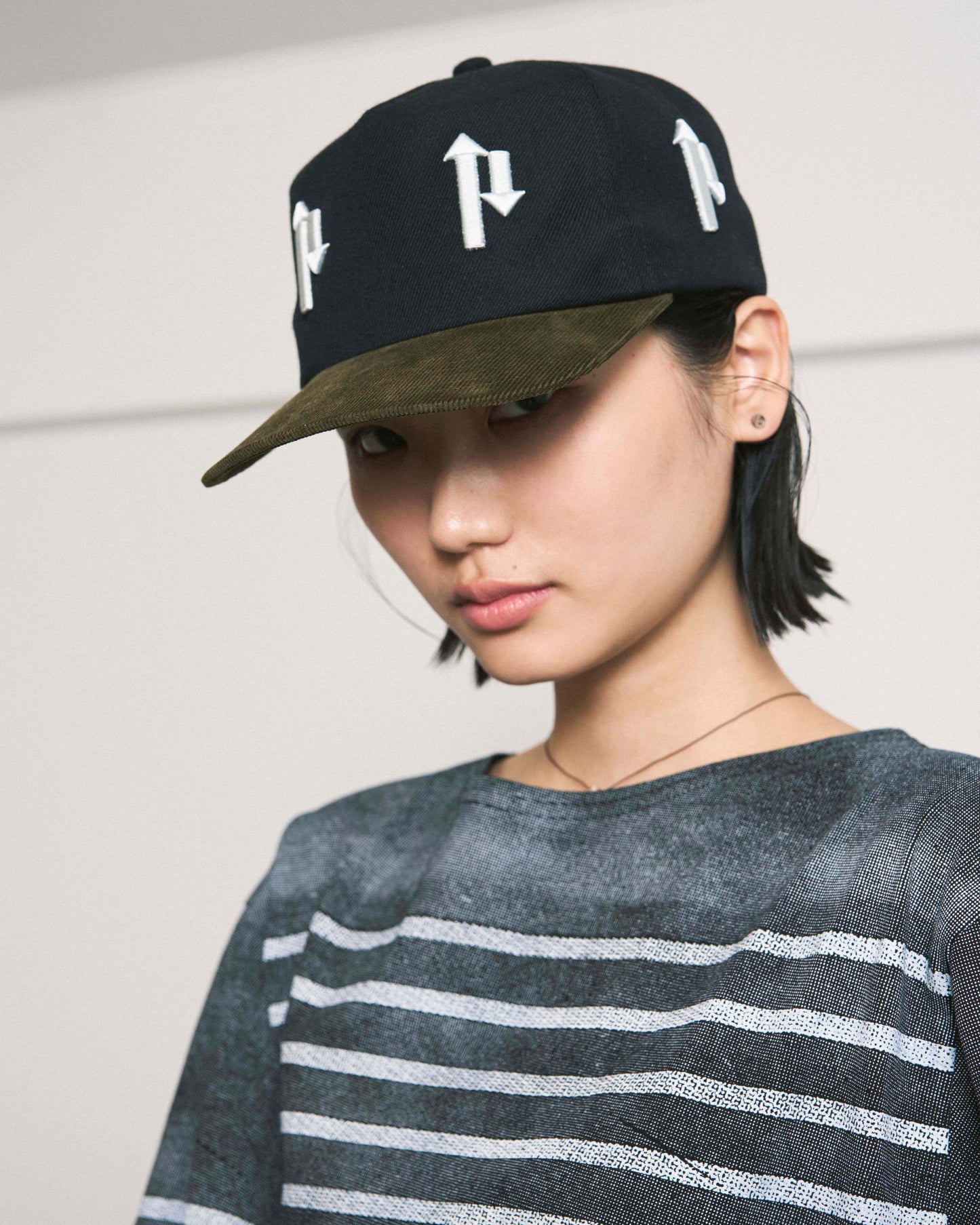 ARROW CORD HAT