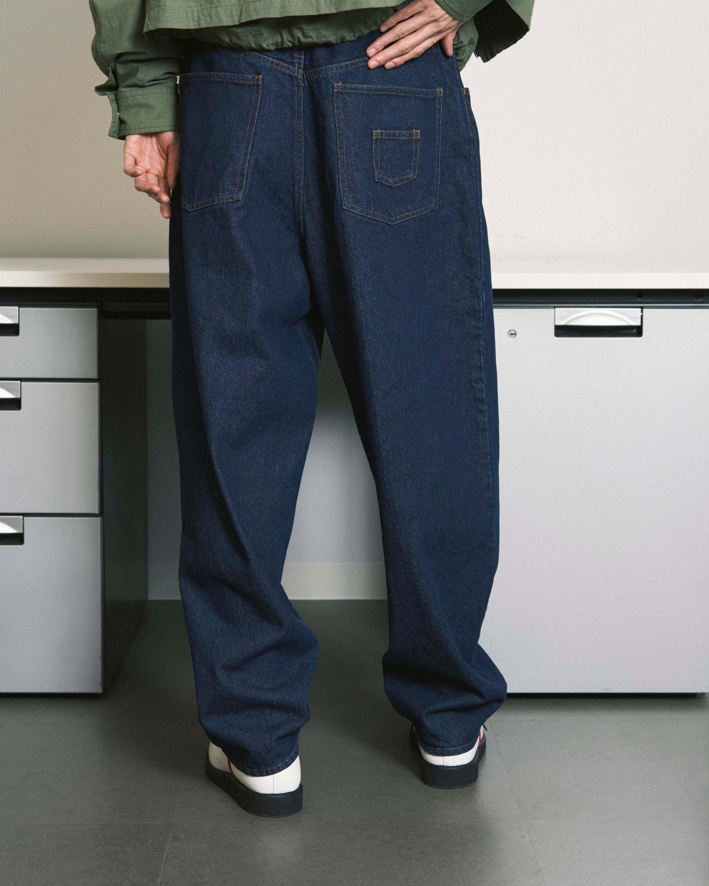 6 POCKET JEANS BLACK