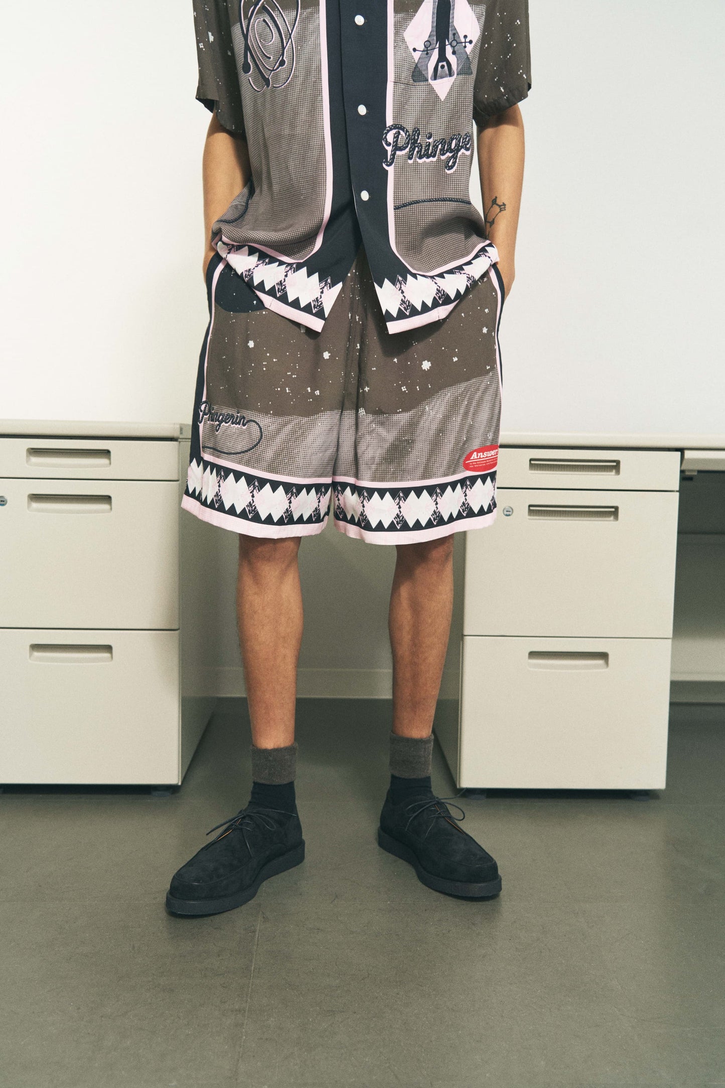 SUMMER SHORTS SPACE