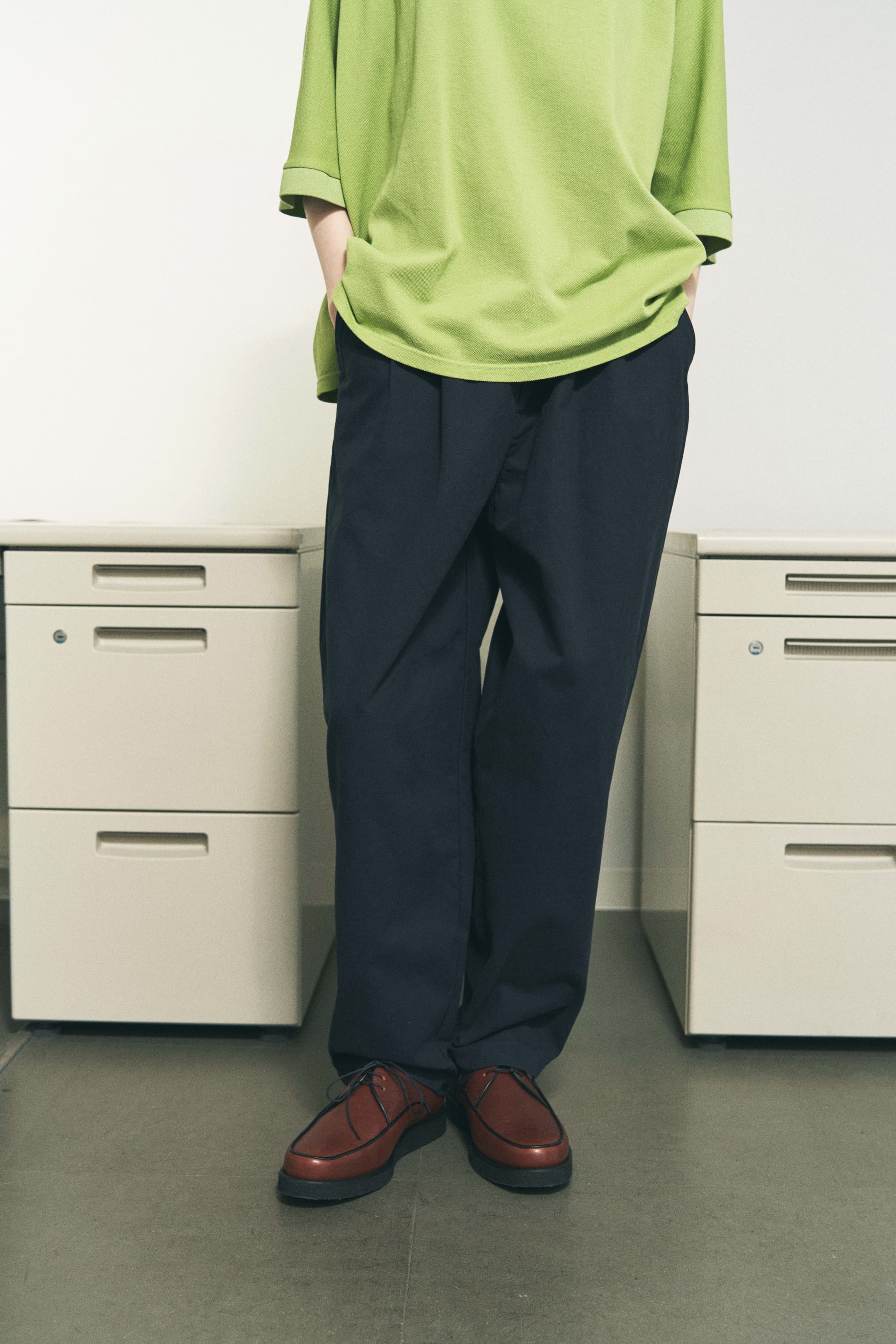 TWILL PLEATED PANTS BLACK – PHINGERIN
