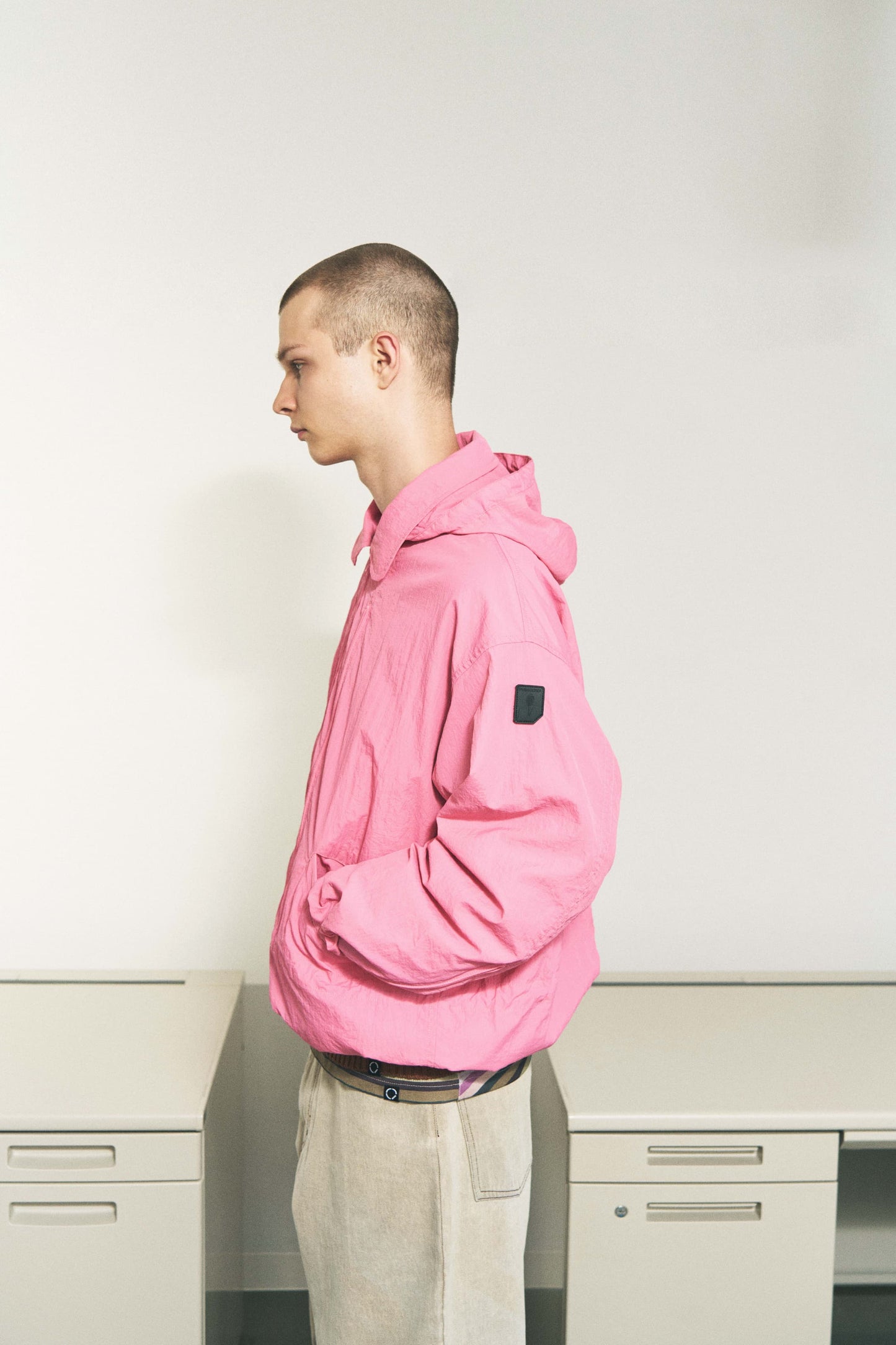 CRUSHED NYLON FULL PACK JACKET GREY