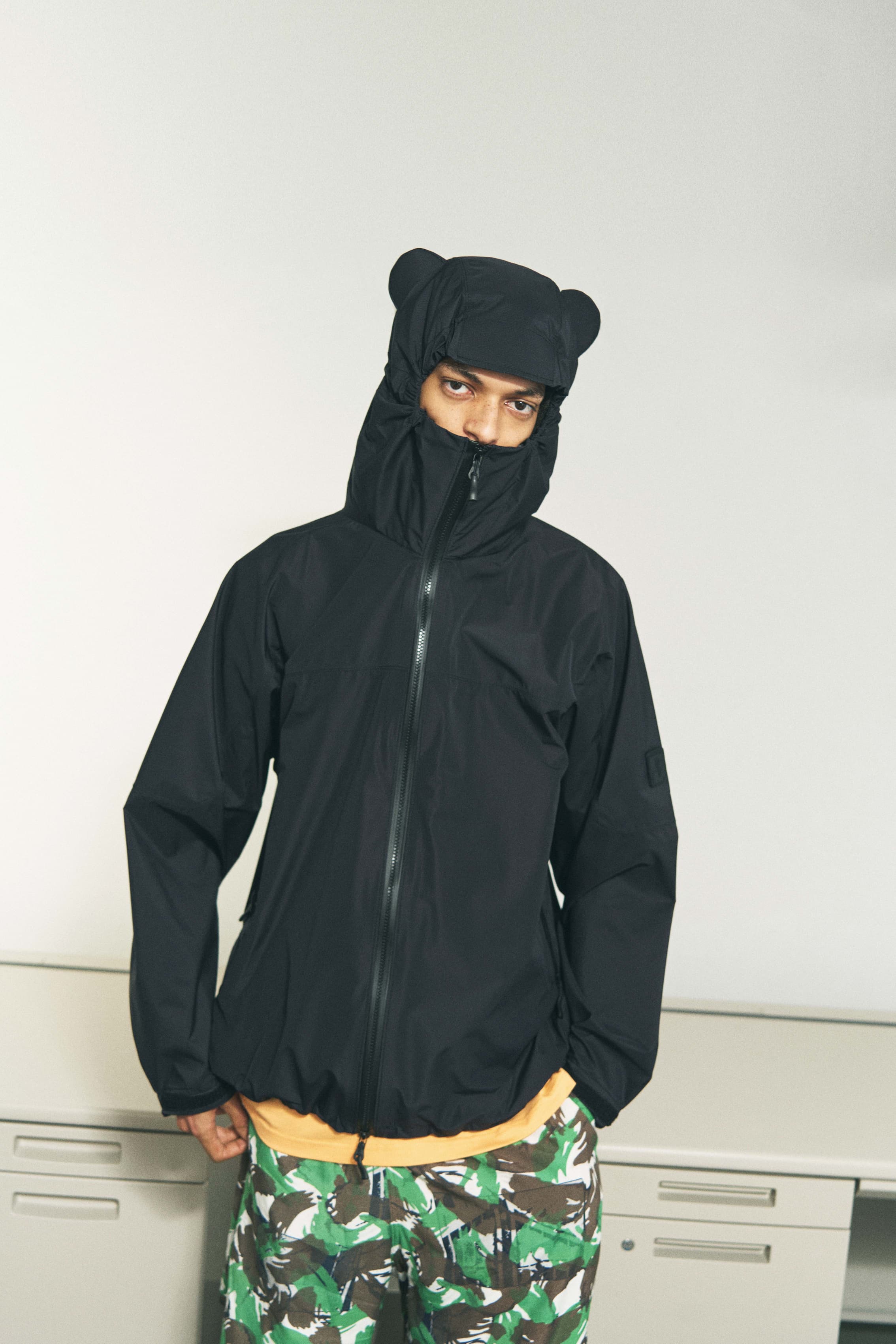 CUMALICE SHELL JACKET RESMILDIV BLACK – PHINGERIN