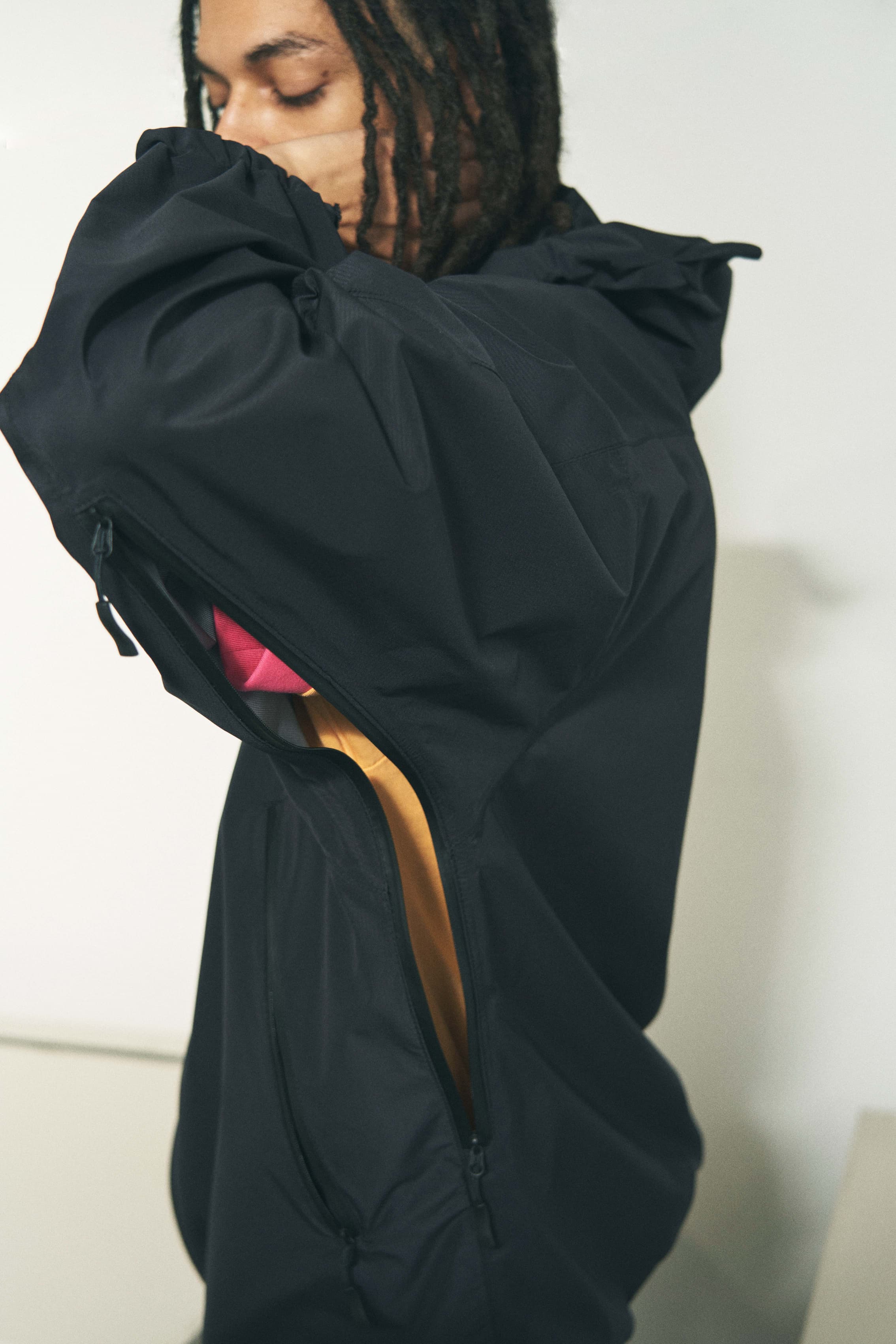 CUMALICE SHELL JACKET RESMILDIV BLACK – PHINGERIN