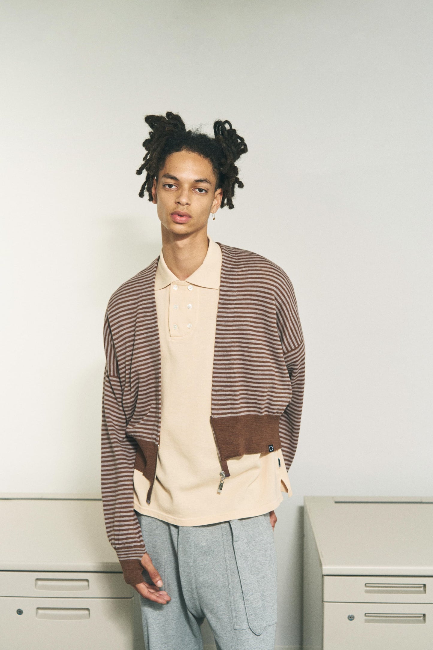 SLAB GAUZE KNIT BOLERO STRIPE BROWN x GREY