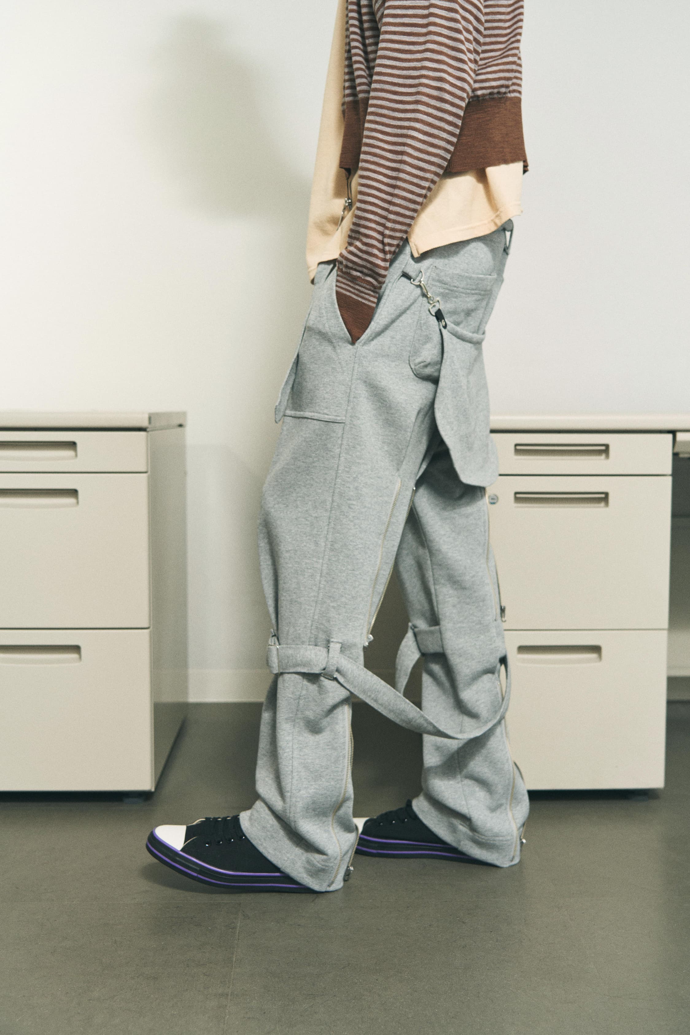 BONDAGE SWEATPANTS BLACK – PHINGERIN