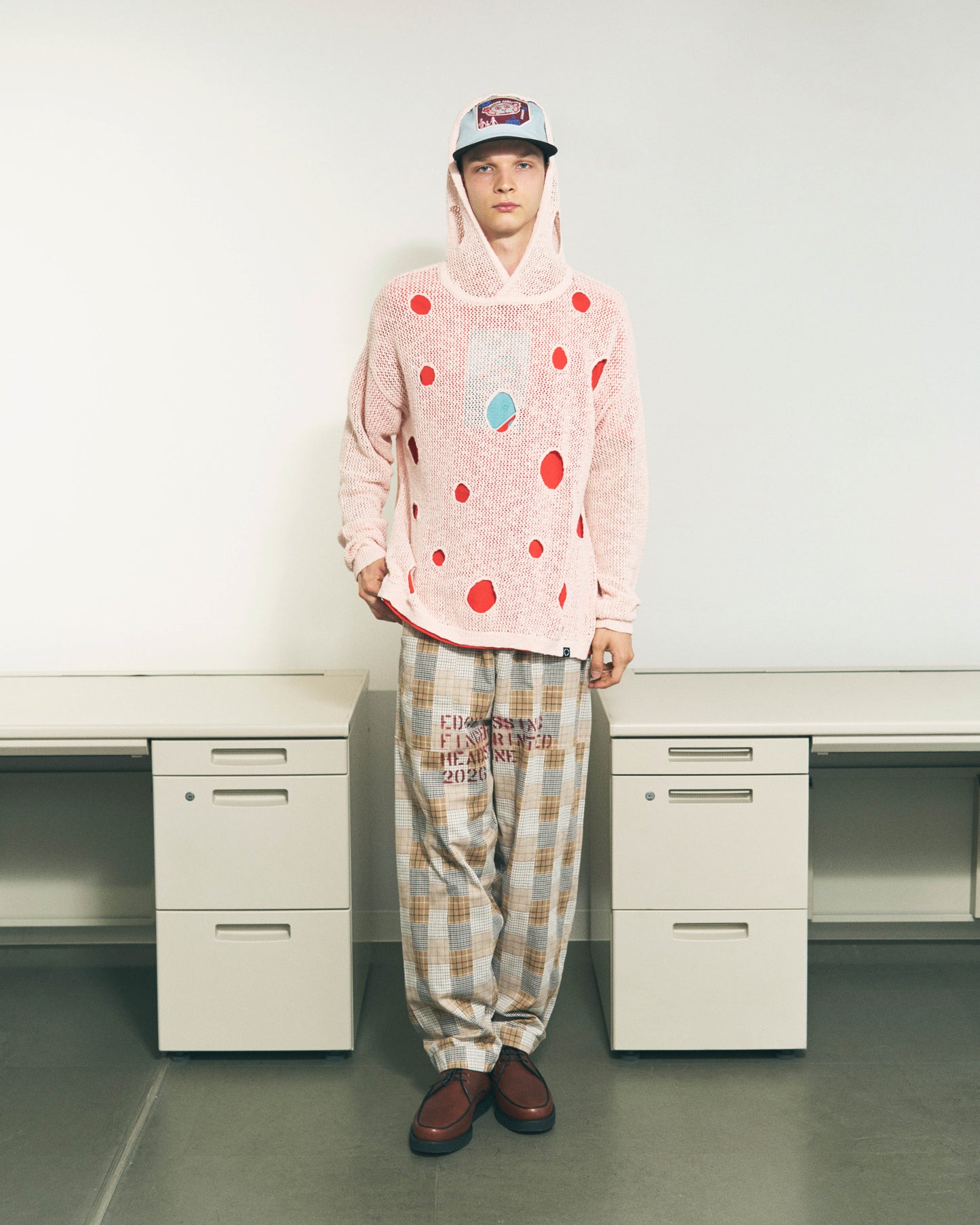 HOLE KNIT HOODIE LIGHT PINK