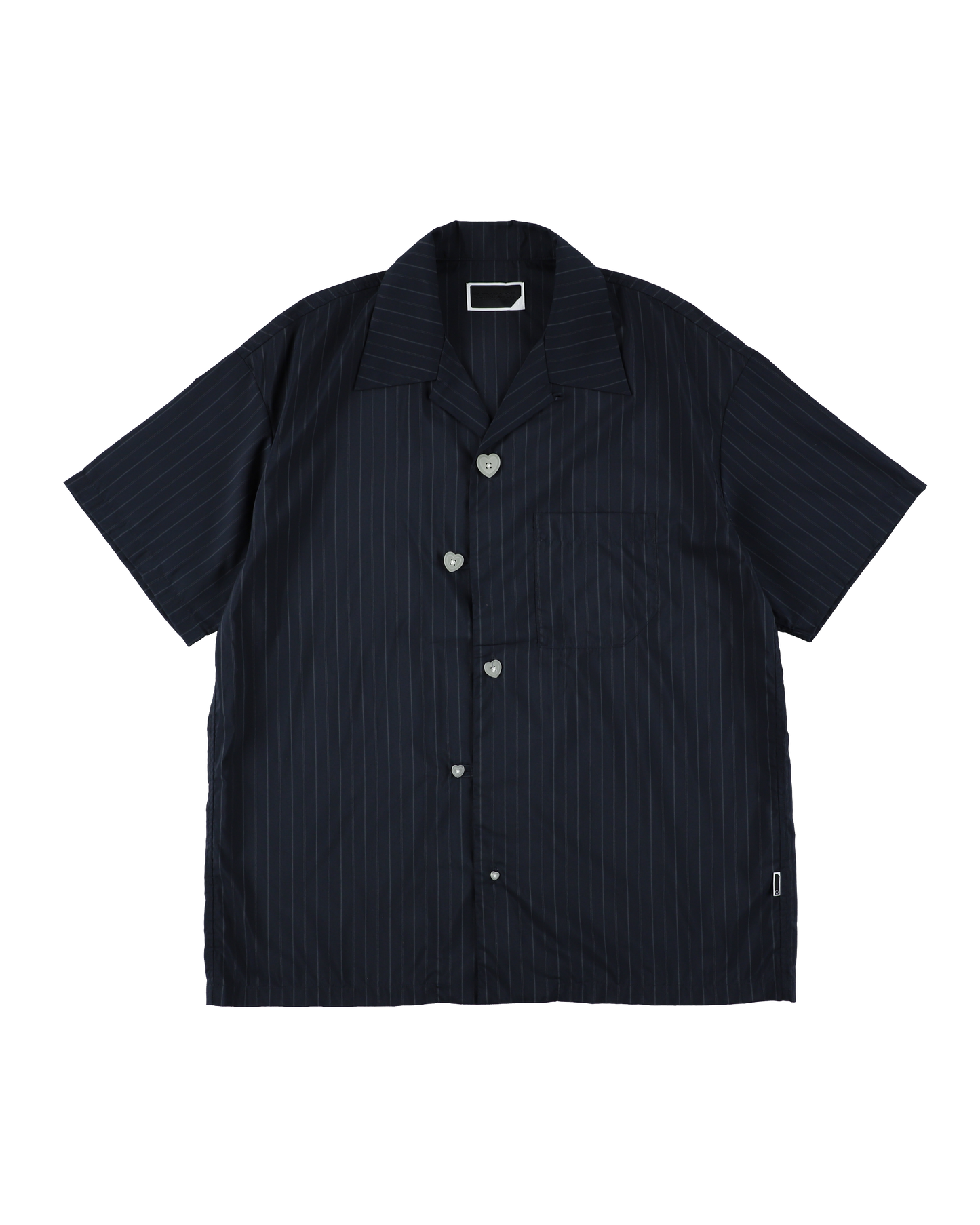FLOATING HEART SS SHIRT BLACK