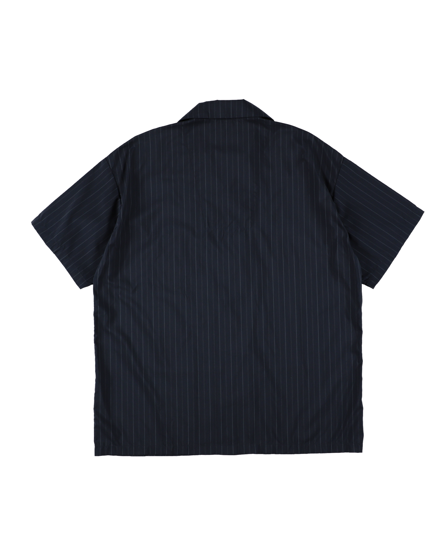 FLOATING HEART SS SHIRT BLACK