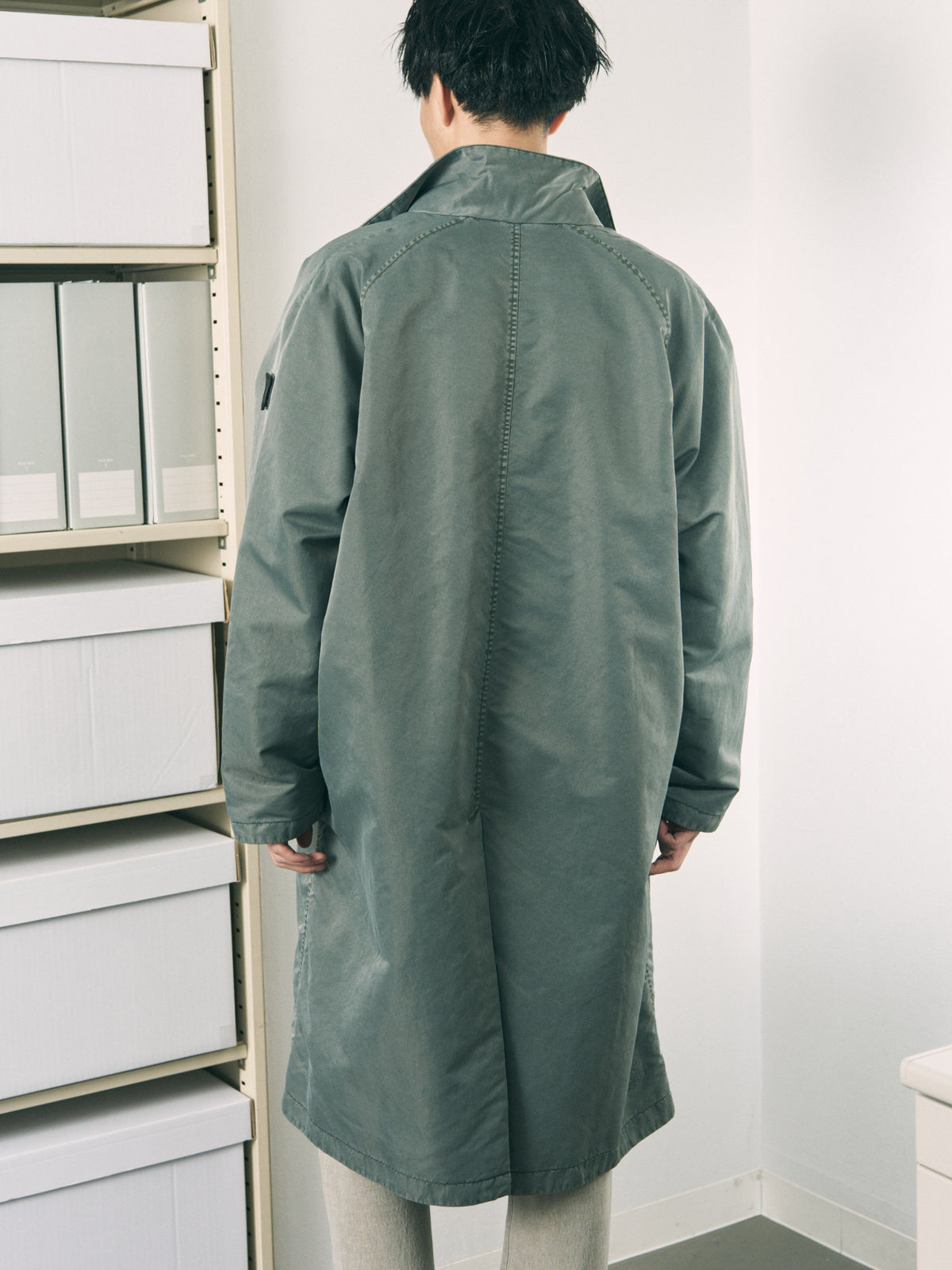 LOOP FRONT NYLON COAT OLIVE