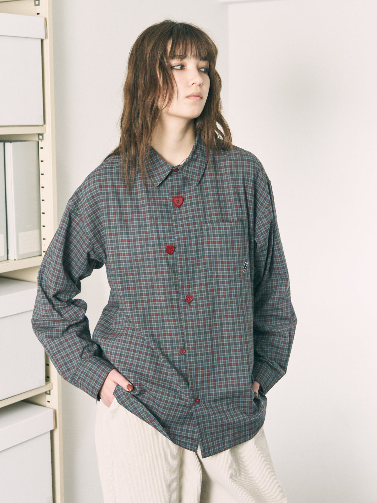 FLOATING HEART SHIRT CHECK BEIGE