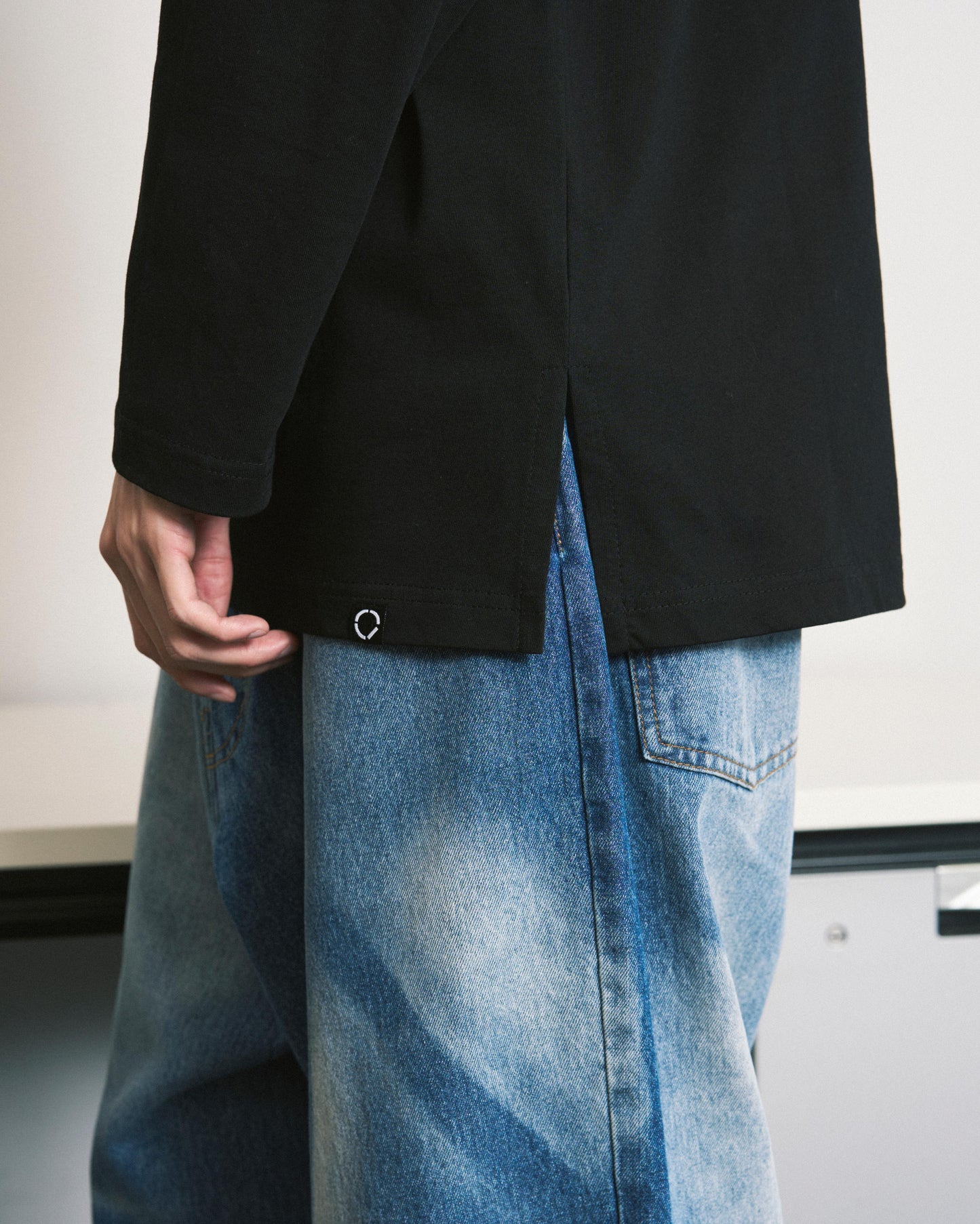 SECURITY BOATNECK L/S TEE BLACK